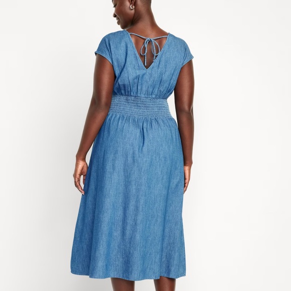 NWT OLD NAVY  Waist-Defined Midi Dress Color: Blue Wash - Picture 5 of 9